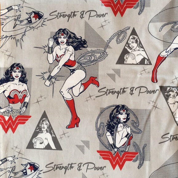 Wonder Woman DC Comics Quilting Fabric - Picture 11 of 13